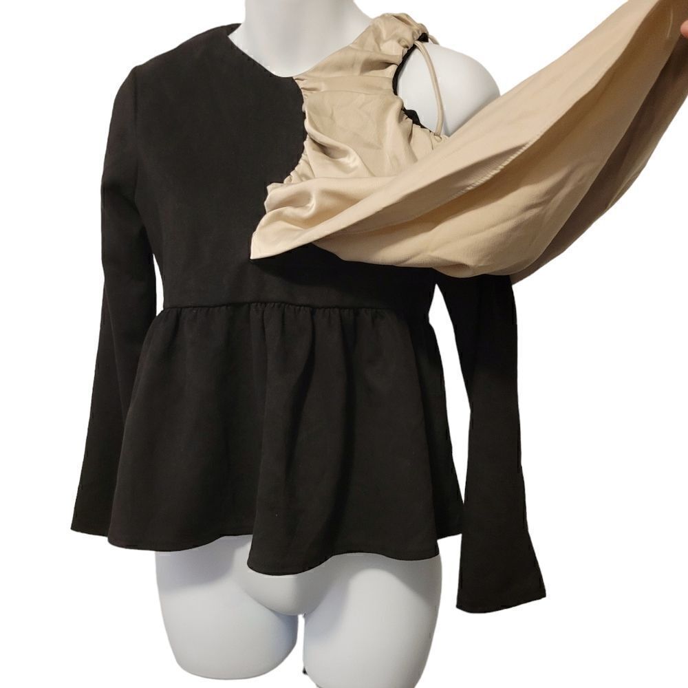 2/$20 Vintage Y2K Top Fashion Black & Gold Top Blouse Size: Small - Picture 2 of 7
